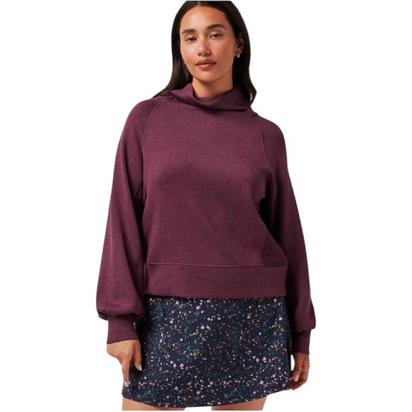 New Travis Mathew Delightful Funnel Neck Sweatshirt Medium M Burgundy Golf Tenni - Picture 1 of 10